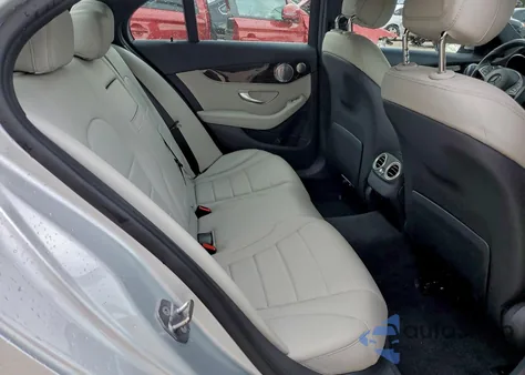 2018 Mercedes-Benz C 300 z USA, uszkodzony, nr VIN WDDWF4JB1JR324691